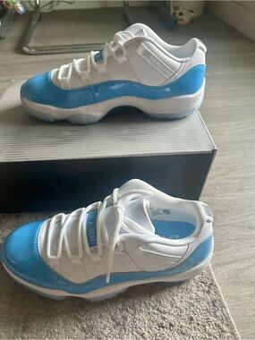 NEW Air Jordan 11 Retro Low "University Blue" Men’s size 9 Women’s size 10.5